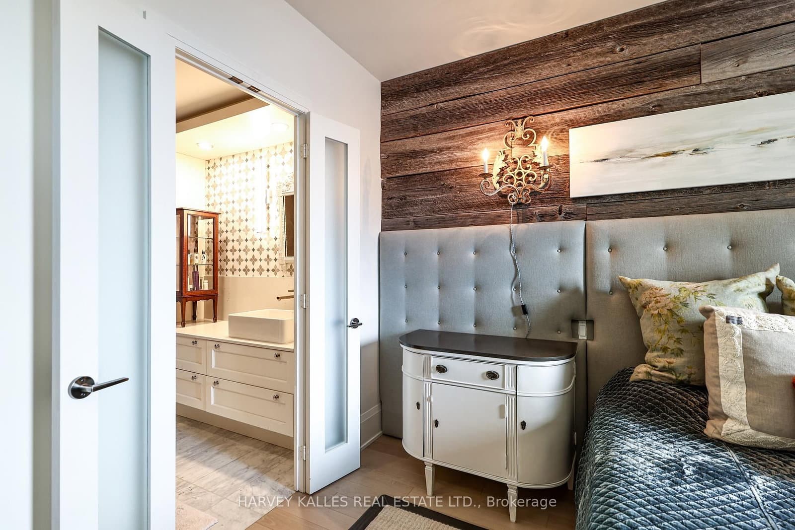101 Erskine Avenue, Unit 2407 thumbnail 20