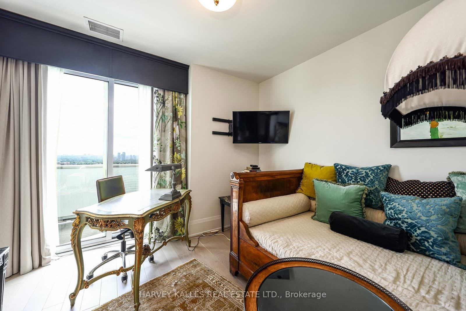 101 Erskine Avenue, Unit 2407 thumbnail 26