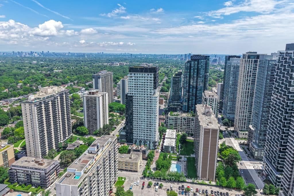 101 Erskine Avenue, Unit 2407 thumbnail 32