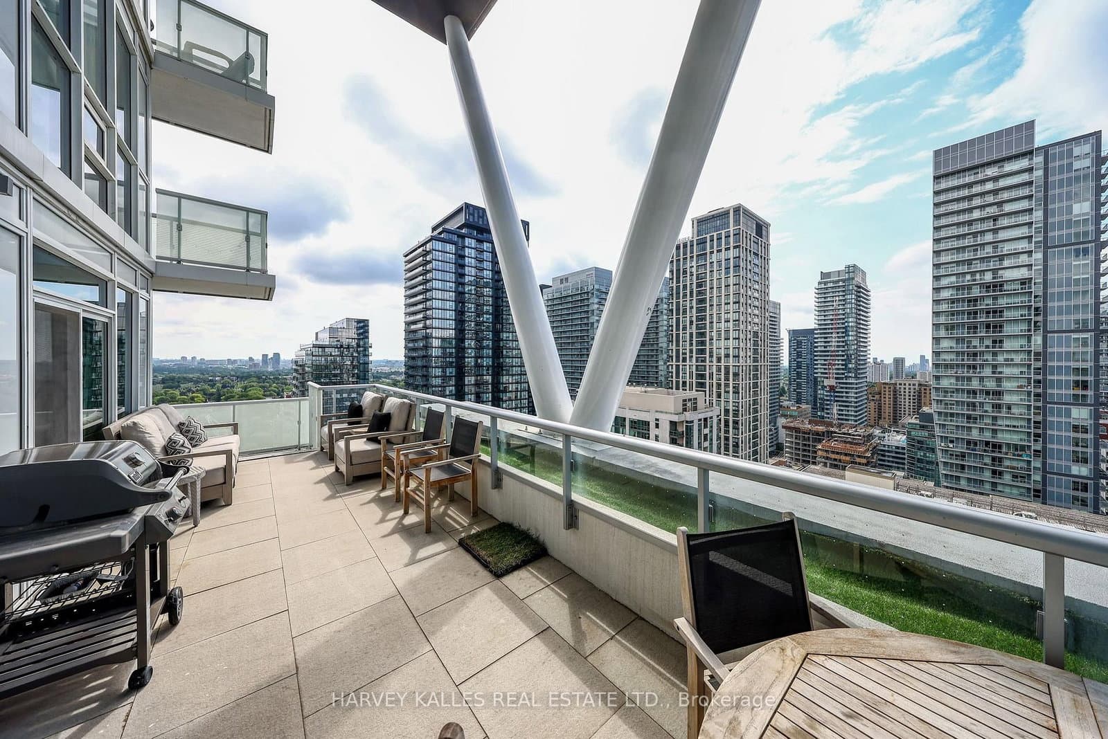 101 Erskine Avenue, Unit 2407 thumbnail 33