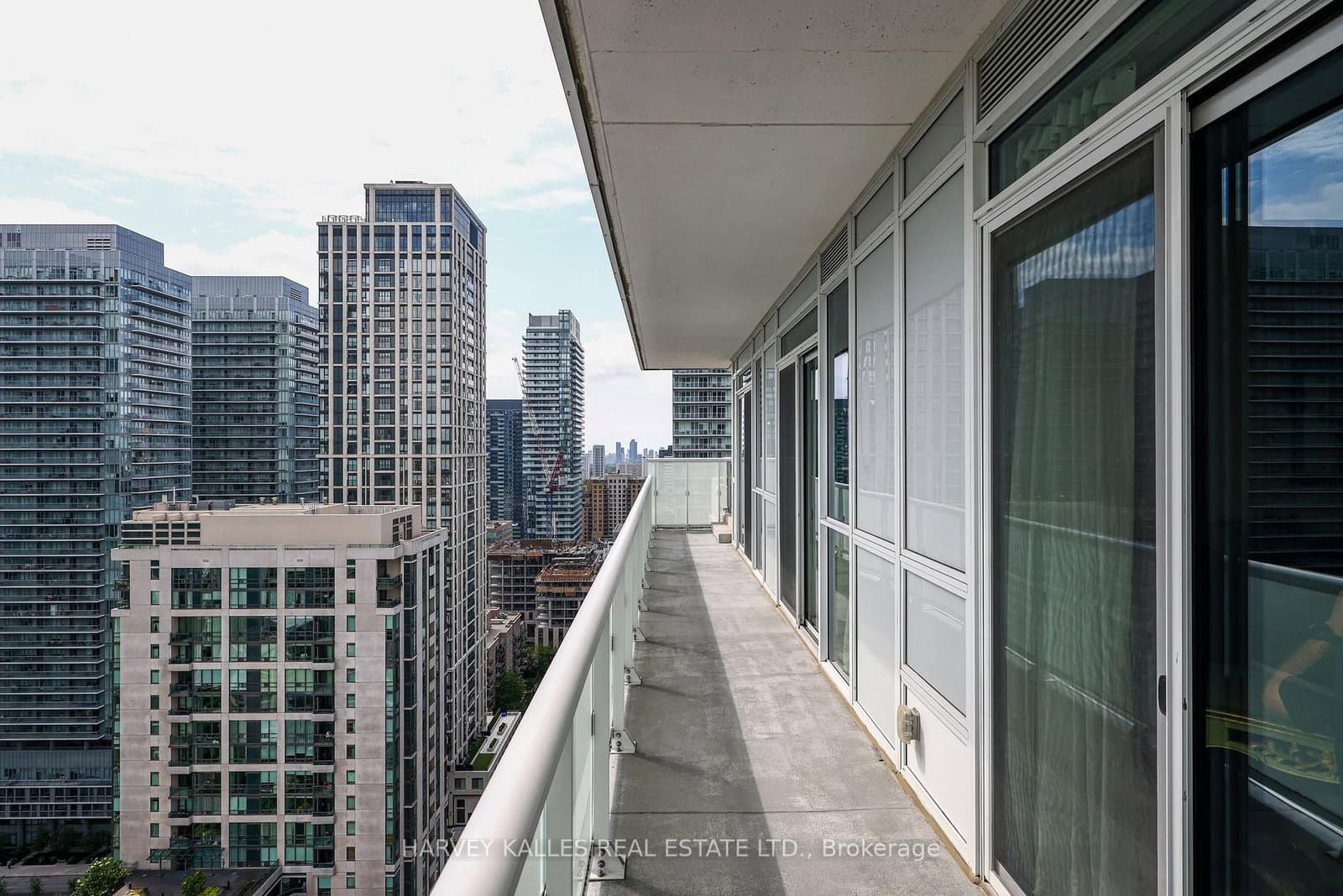 101 Erskine Avenue, Unit 2407 thumbnail 38