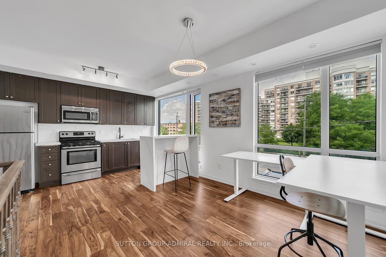 639 Lawrence Avenue, Unit 305 thumbnail 16