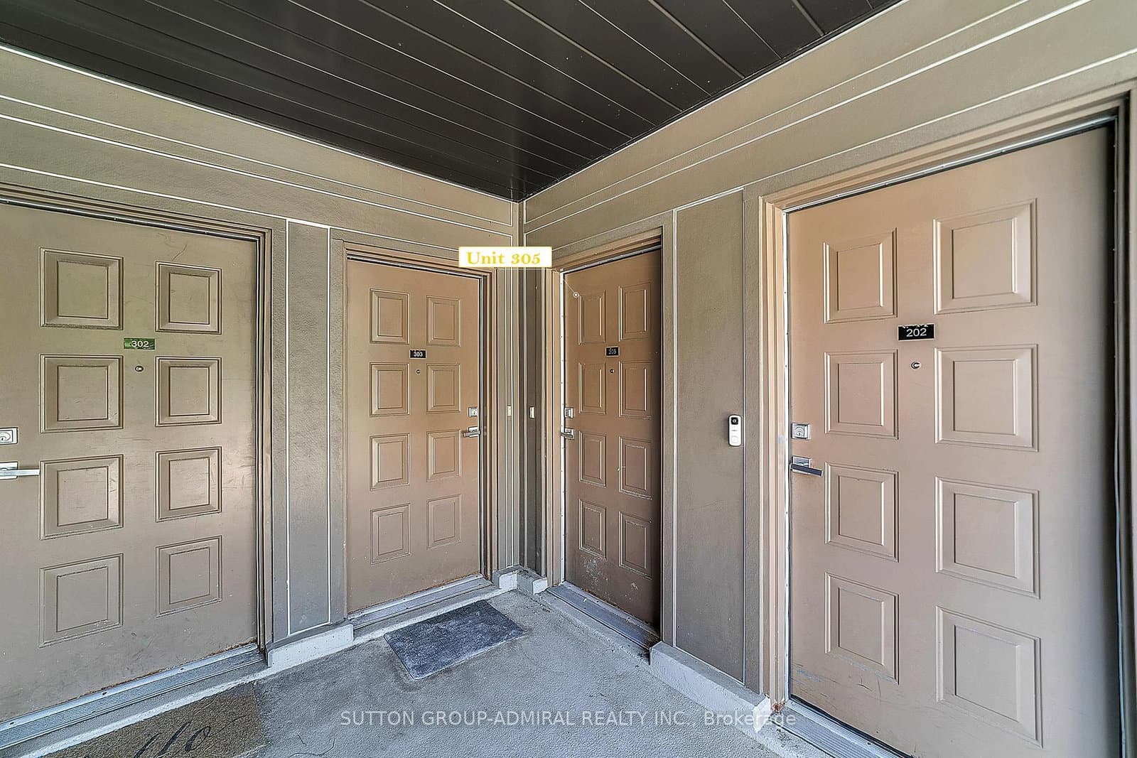 639 Lawrence Avenue, Unit 305 thumbnail 4