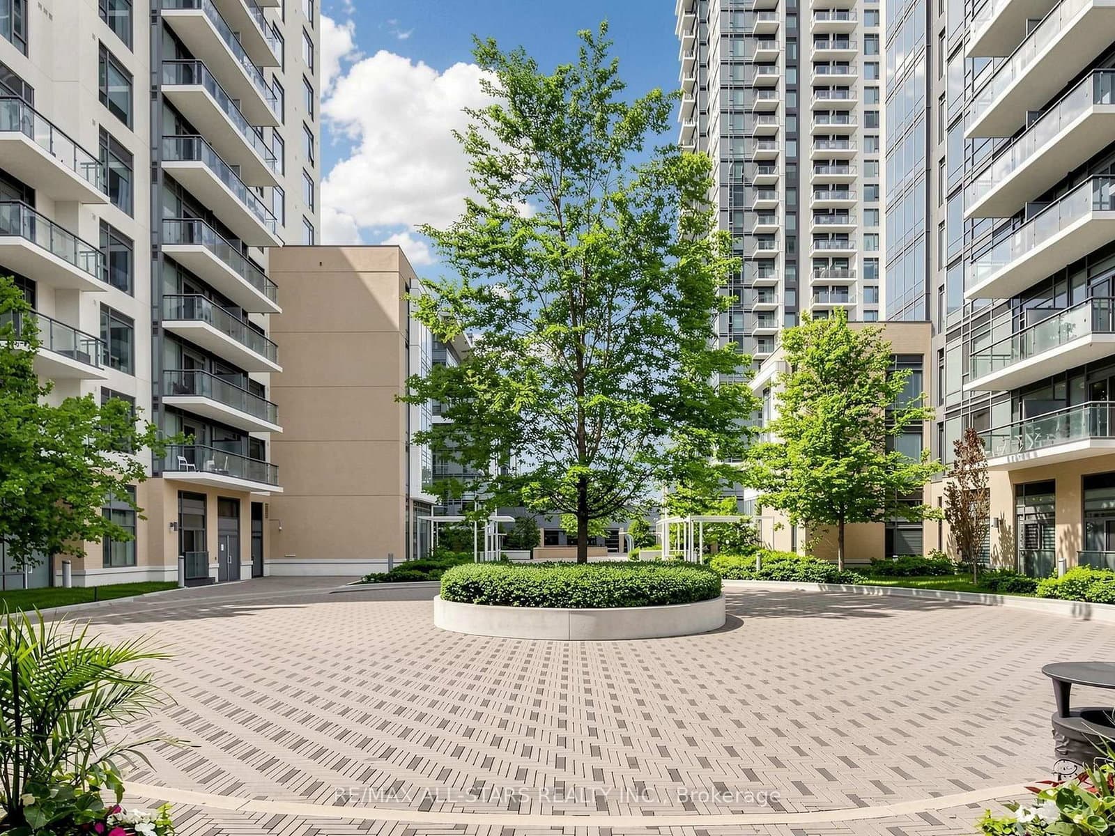 50 Ann O'Reilly Road, Unit 427 thumbnail 3