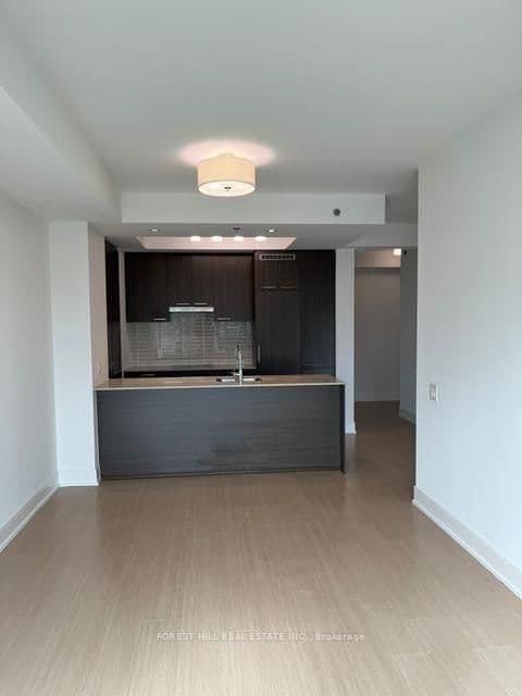310 Tweedsmuir Avenue, Unit 2404 thumbnail 13