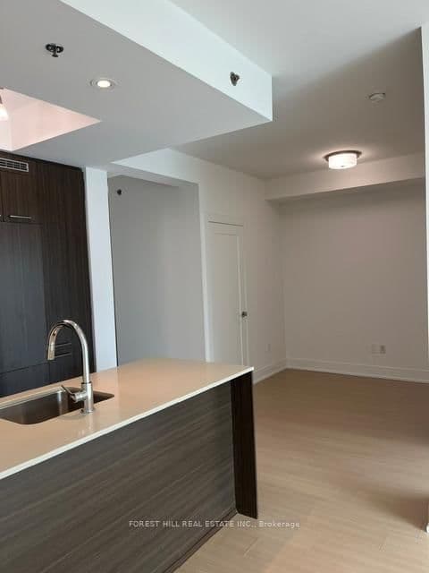 310 Tweedsmuir Avenue, Unit 2404 thumbnail 8