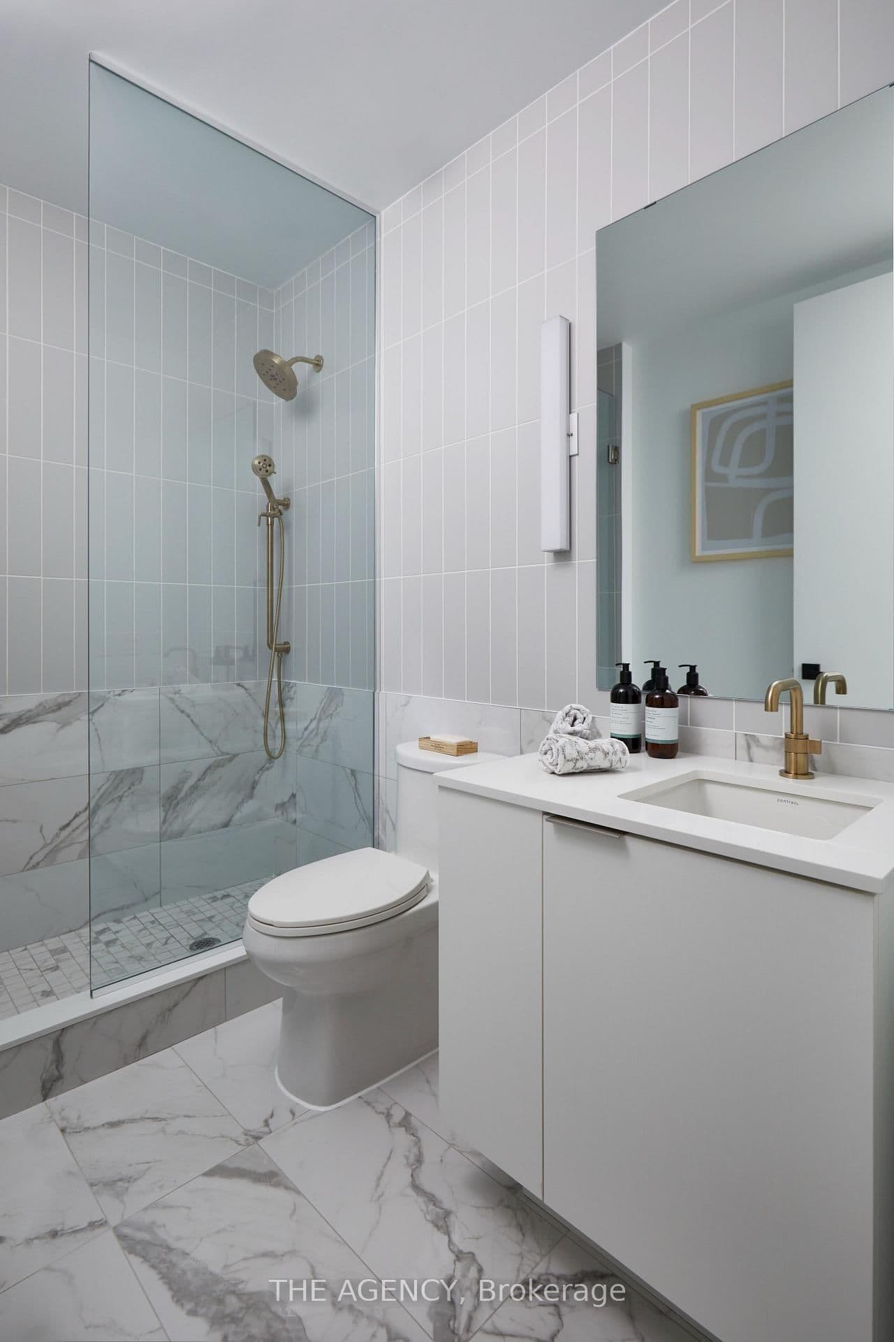 327 King Street W, Unit PH04 thumbnail 21