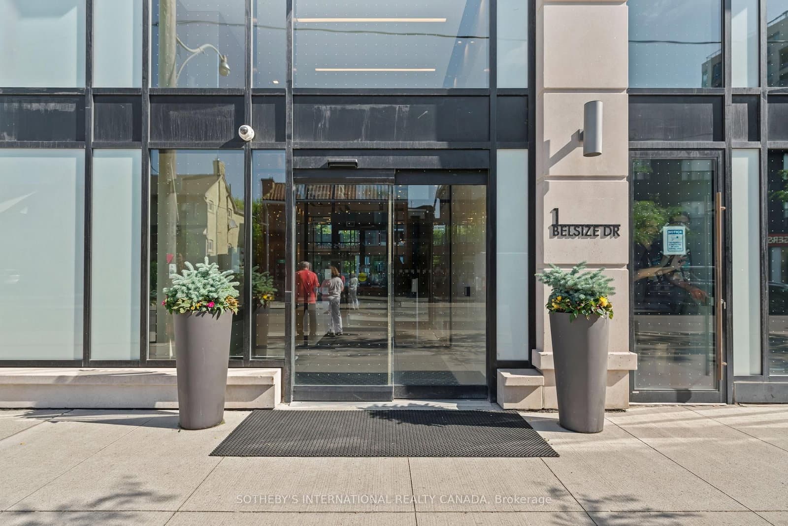 1 Belsize Drive, Unit 412 thumbnail 3
