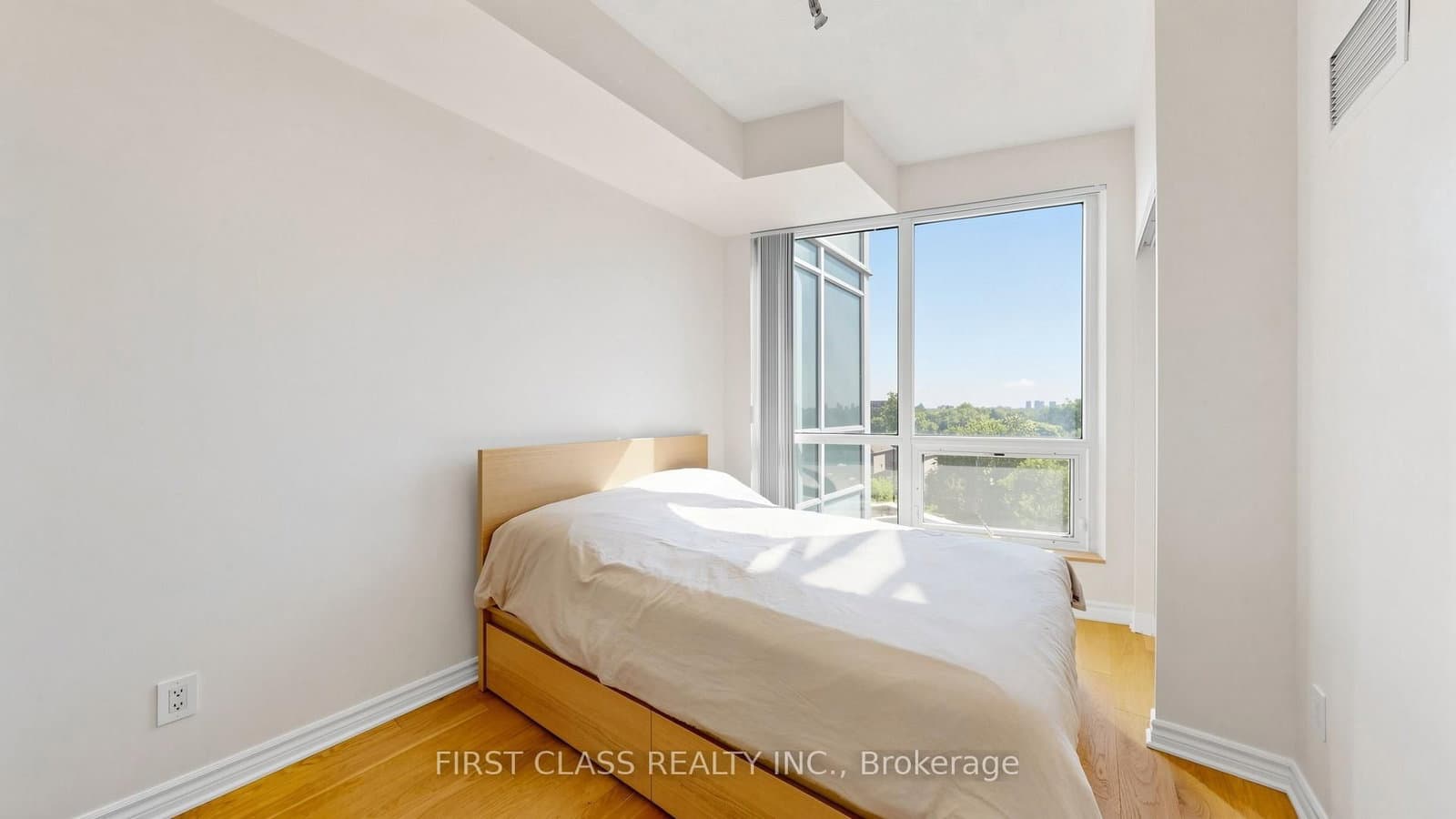 18 Holmes Avenue, Unit 612 thumbnail 11
