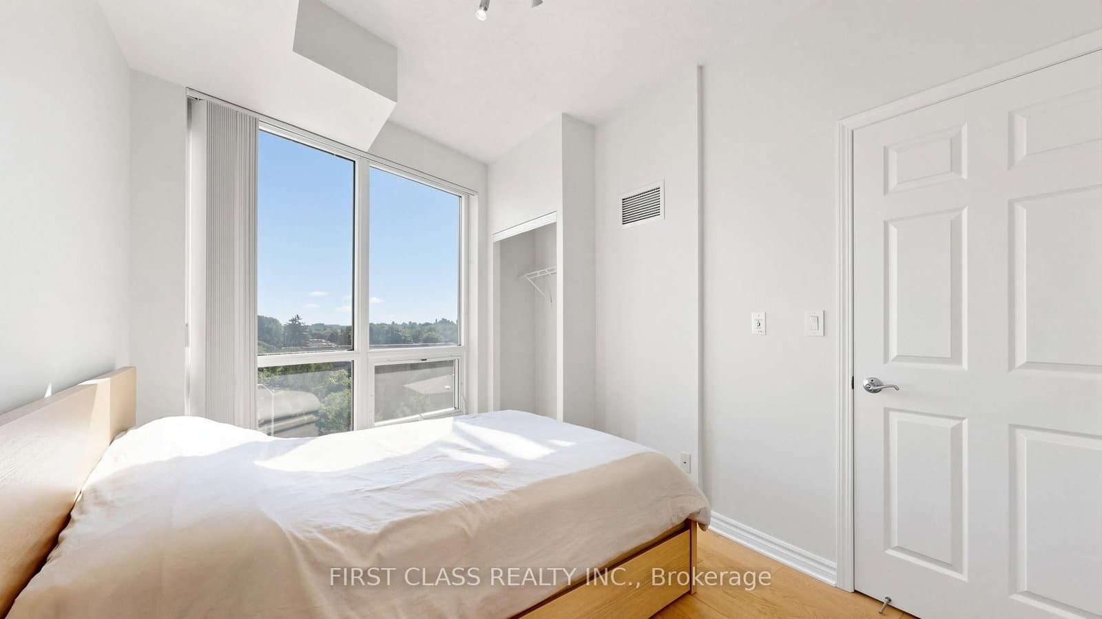 18 Holmes Avenue, Unit 612 thumbnail 13