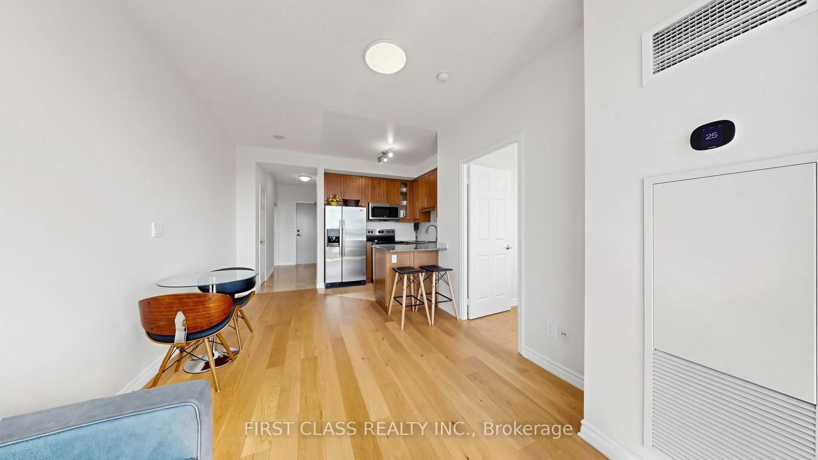 18 Holmes Avenue, Unit 612 thumbnail 8