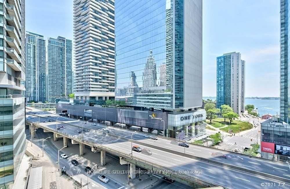 14 York Street, Unit 5301 thumbnail 18