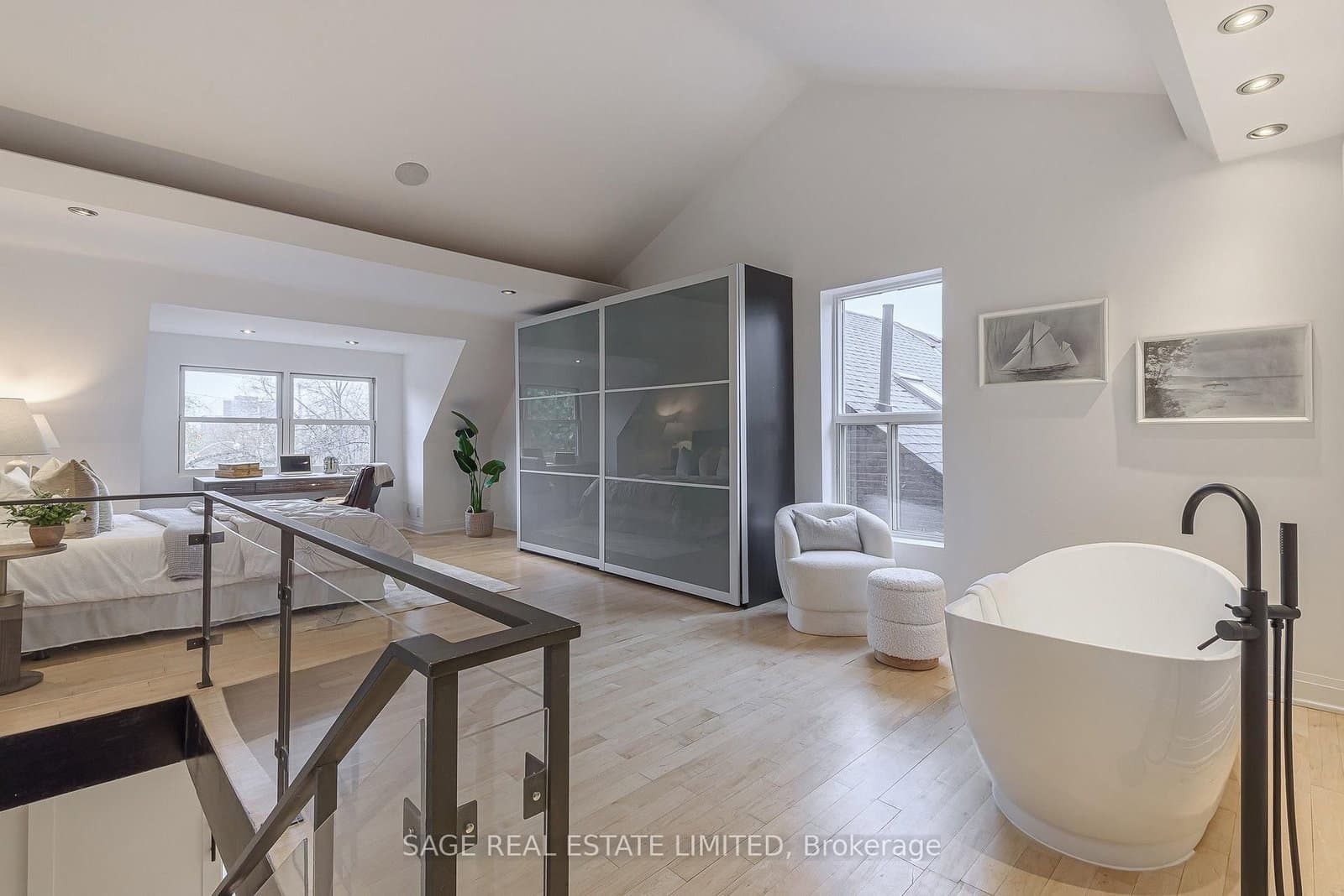 86 Dupont Street thumbnail 22