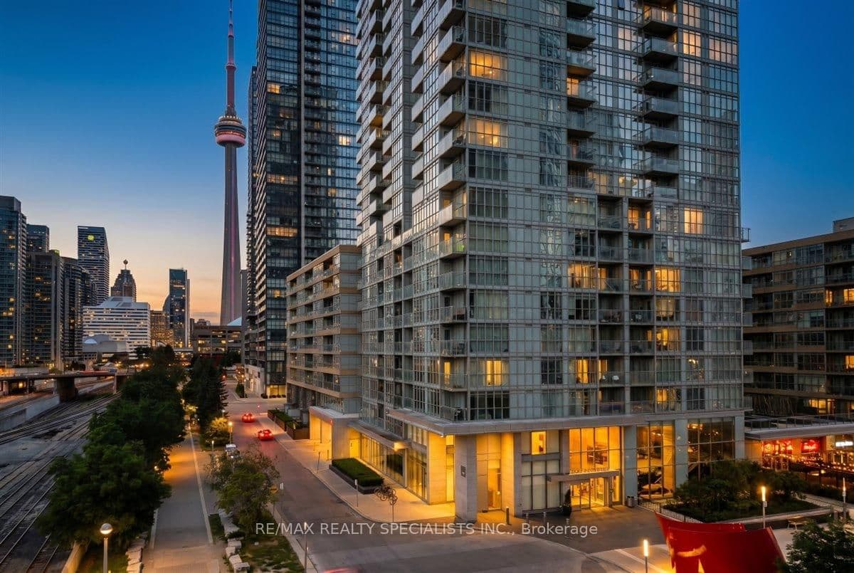 15 Iceboat Terrace, Unit PH06 - Image 1