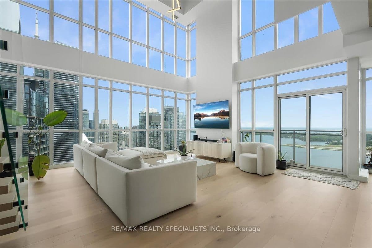 15 Iceboat Terrace, Unit PH06 thumbnail 20