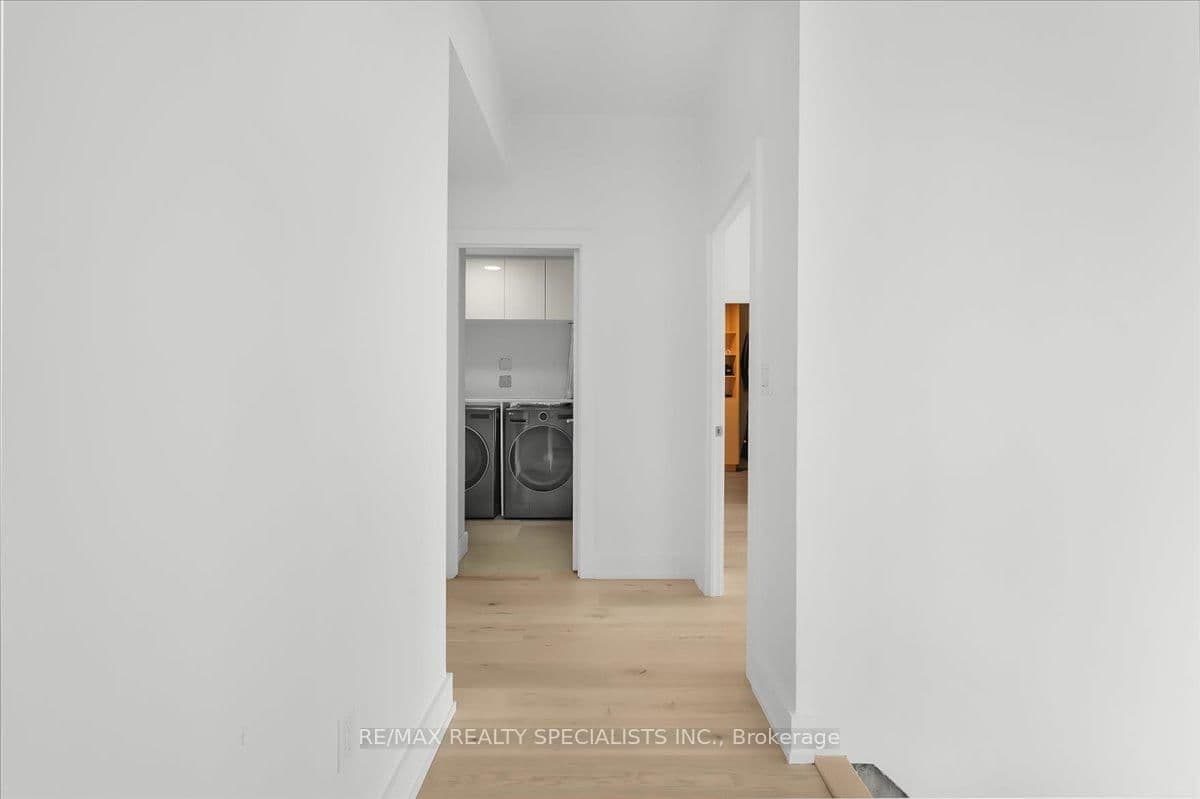 15 Iceboat Terrace, Unit PH06 thumbnail 37