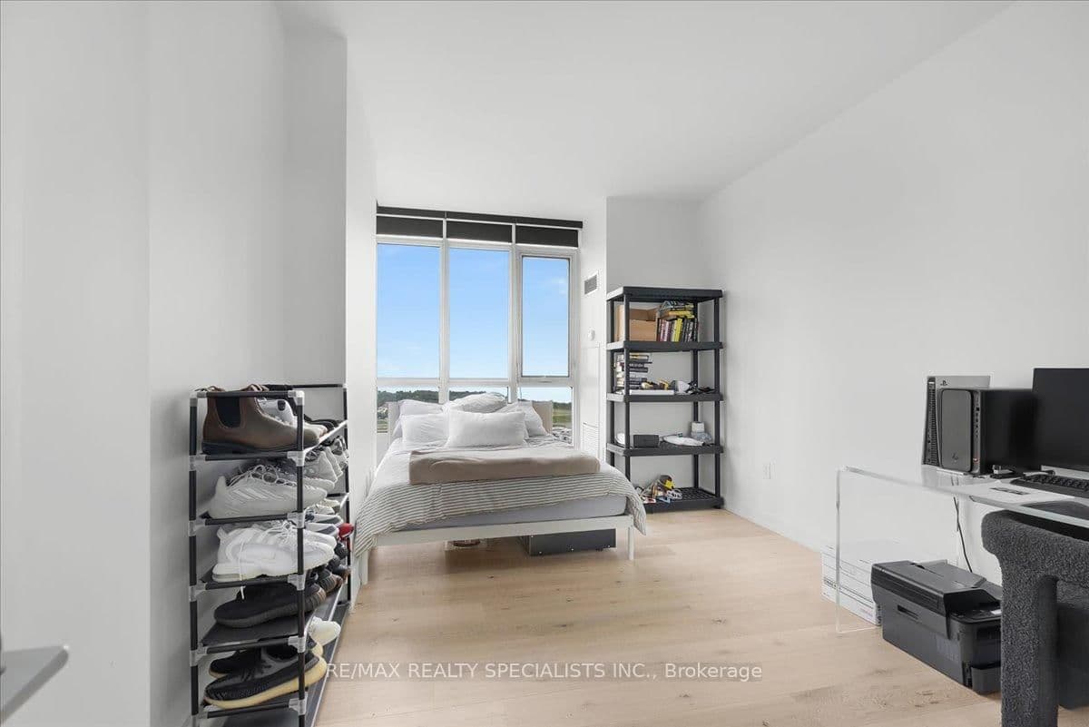 15 Iceboat Terrace, Unit PH06 thumbnail 45