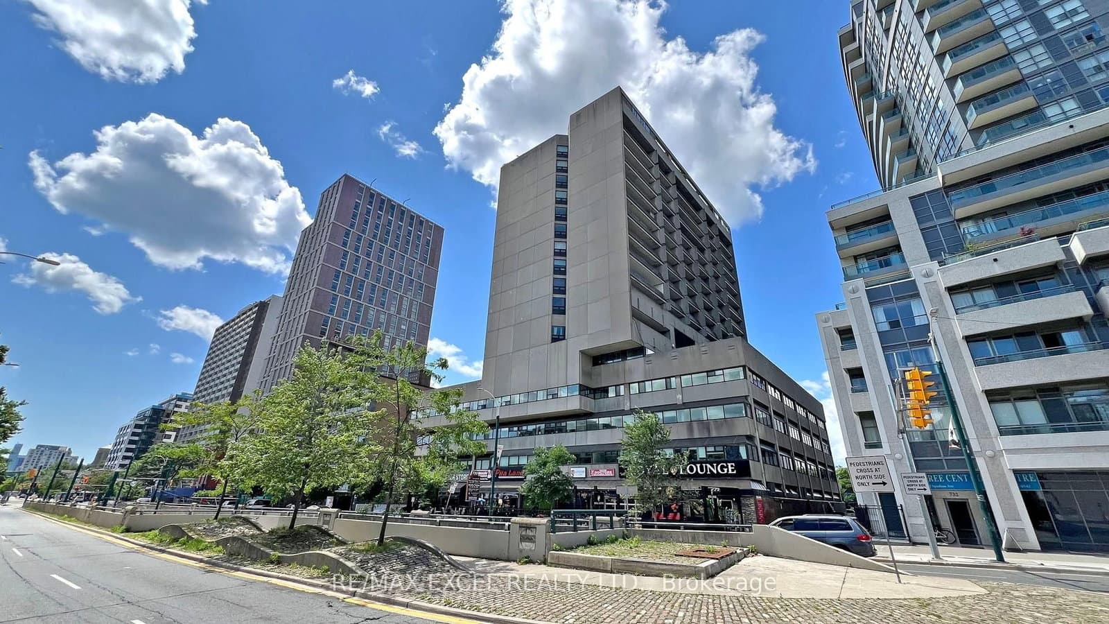 720 Spadina Avenue, Unit 1605 - Image 1