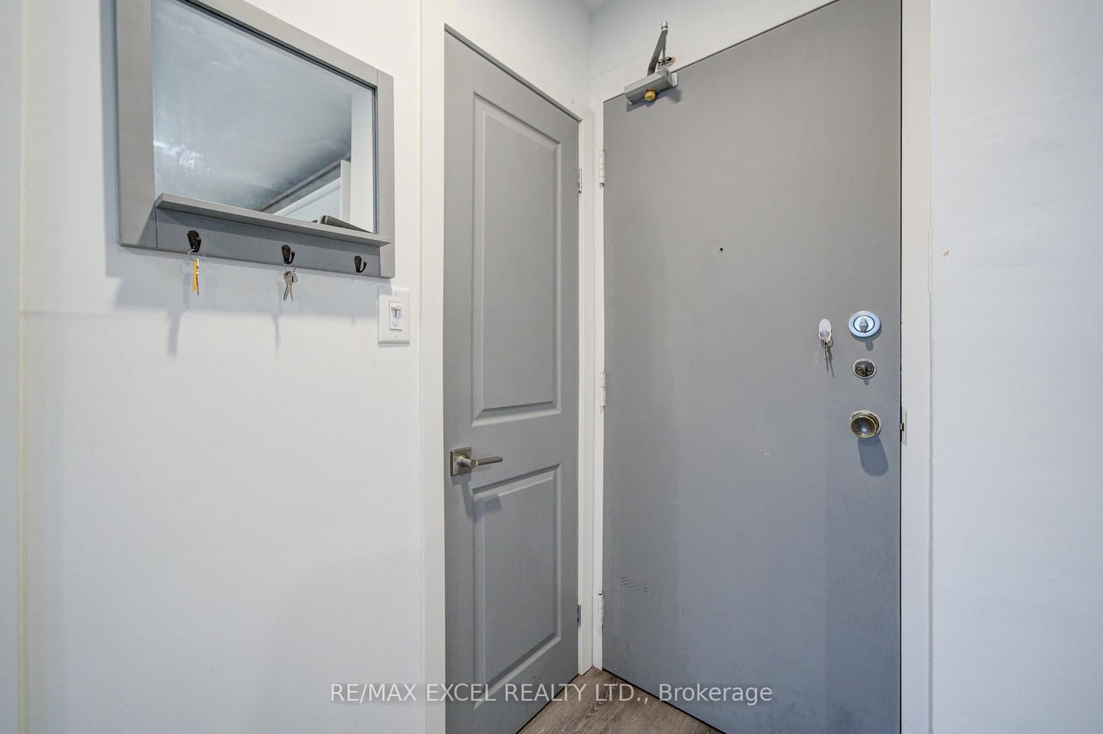 720 Spadina Avenue, Unit 1605 thumbnail 11