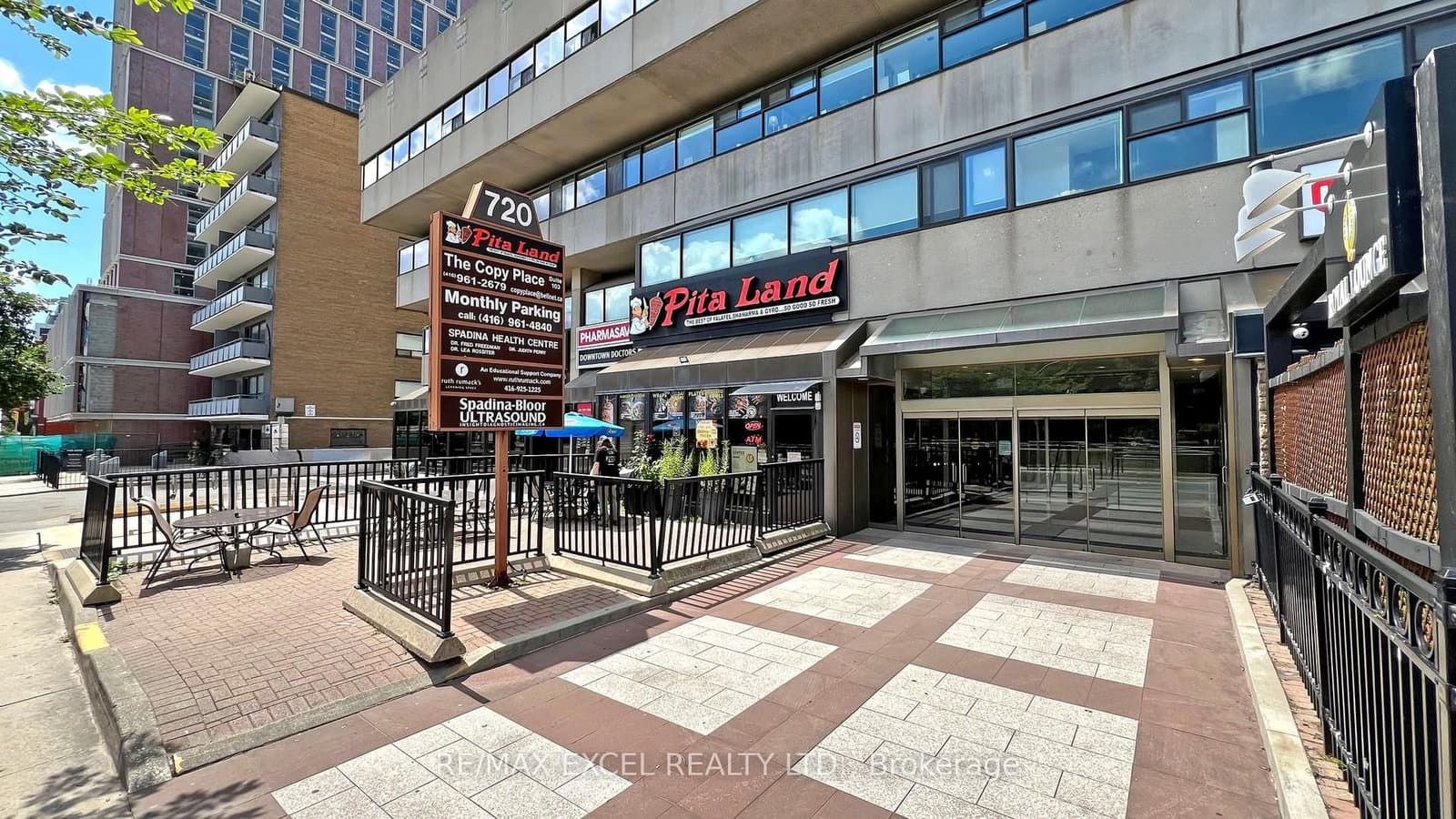 720 Spadina Avenue, Unit 1605 thumbnail 2