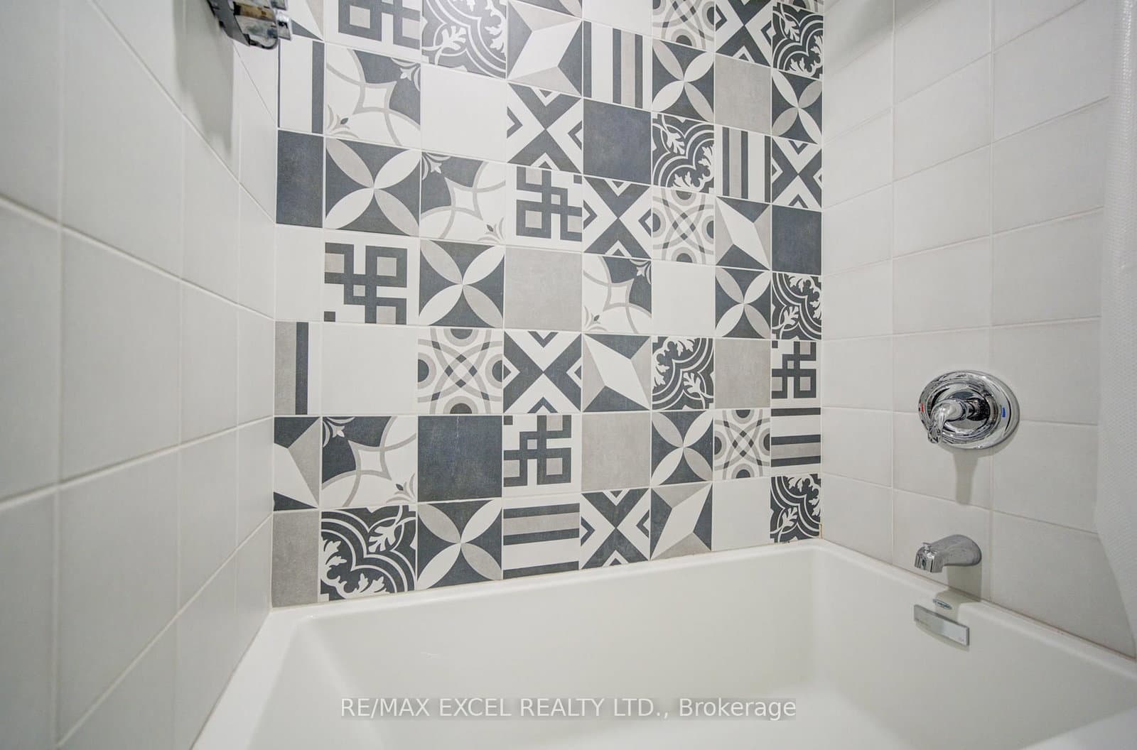 720 Spadina Avenue, Unit 1605 thumbnail 20