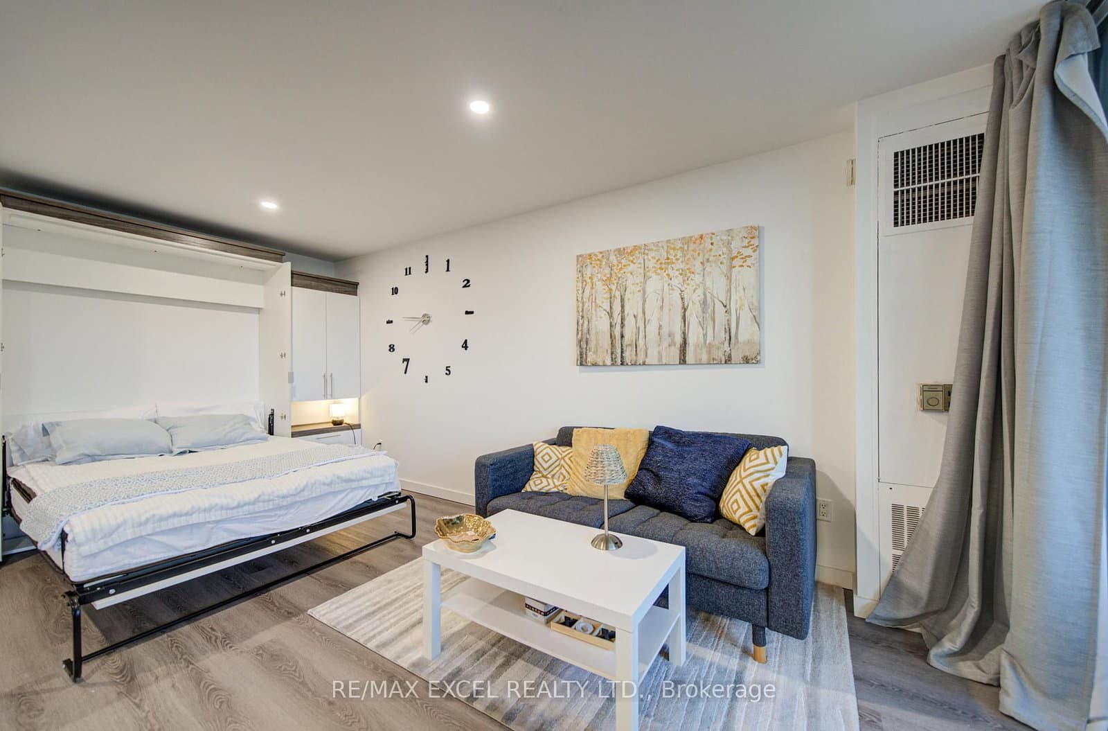 720 Spadina Avenue, Unit 1605 thumbnail 24