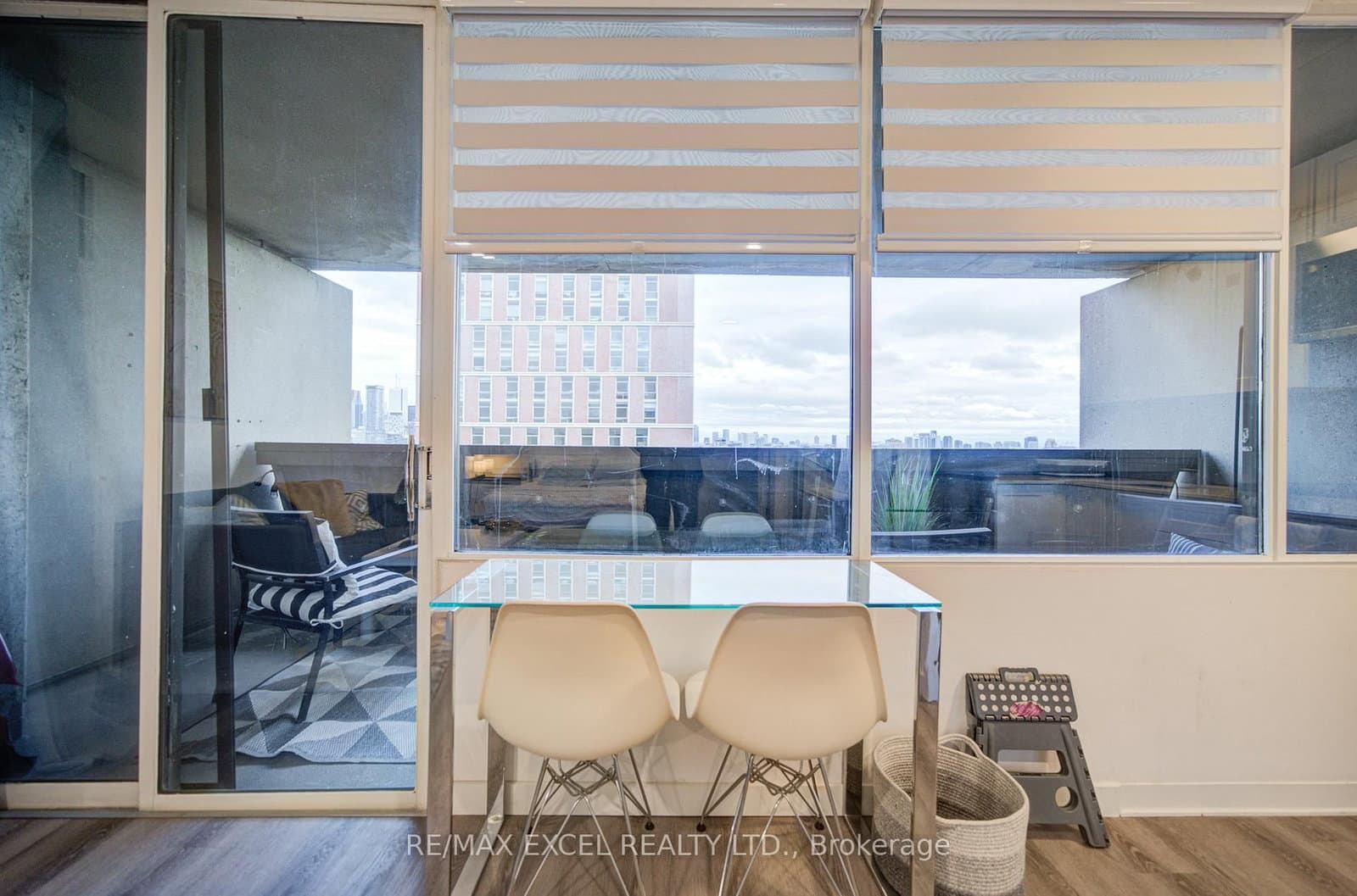720 Spadina Avenue, Unit 1605 thumbnail 25