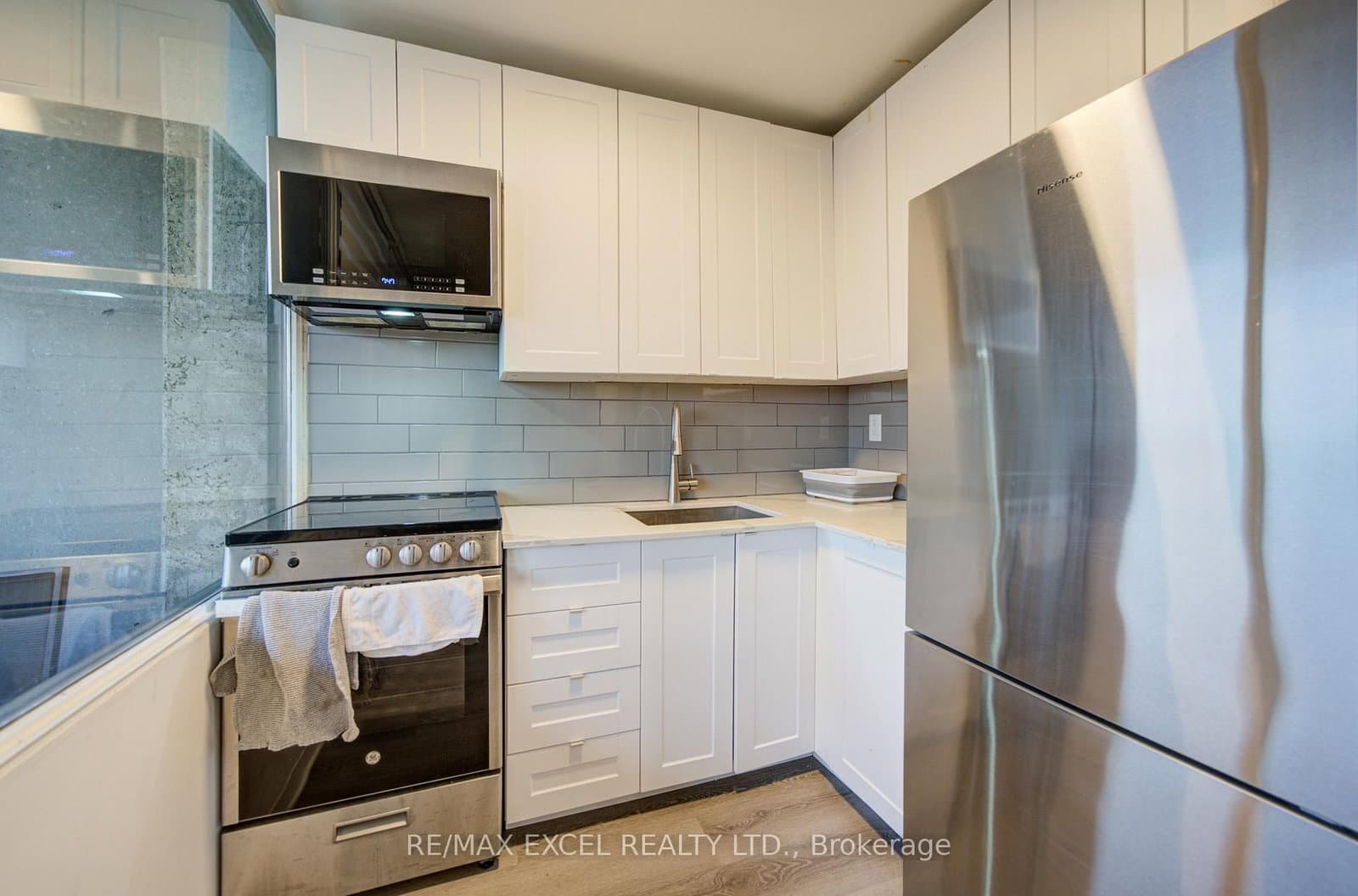 720 Spadina Avenue, Unit 1605 thumbnail 27