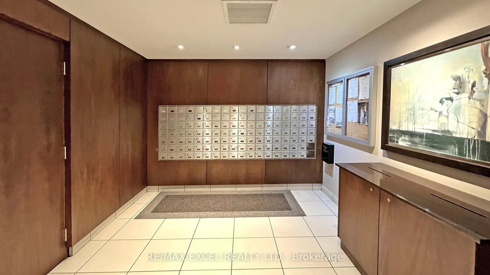 720 Spadina Avenue, Unit 1605 thumbnail 6