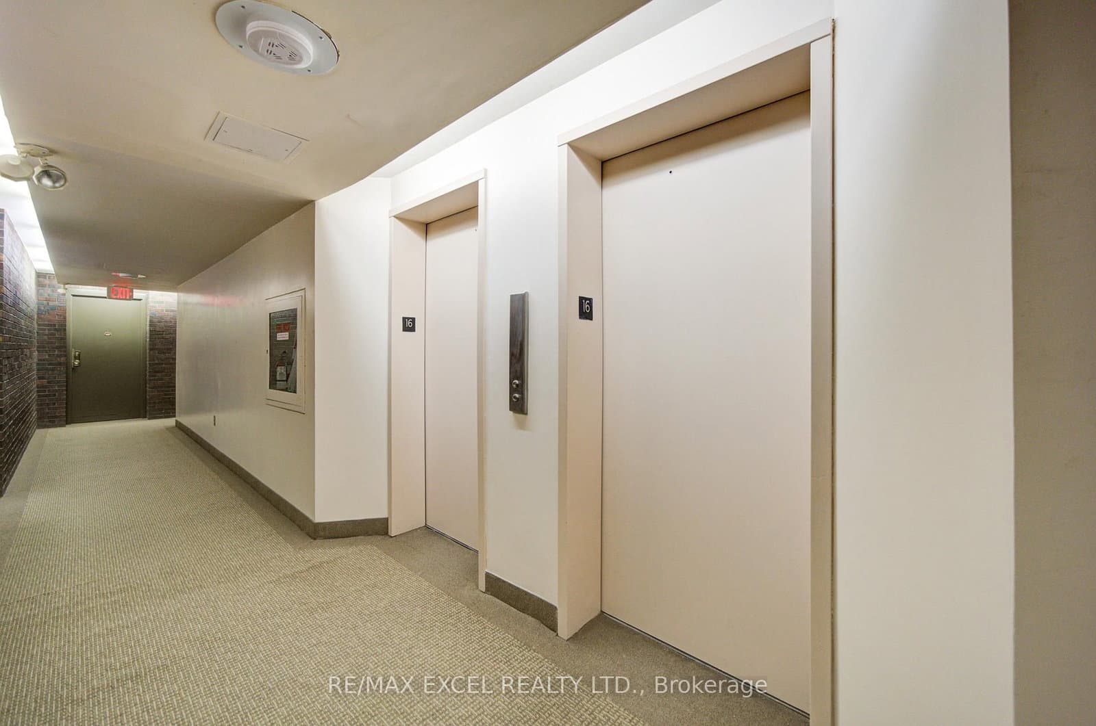 720 Spadina Avenue, Unit 1605 thumbnail 8
