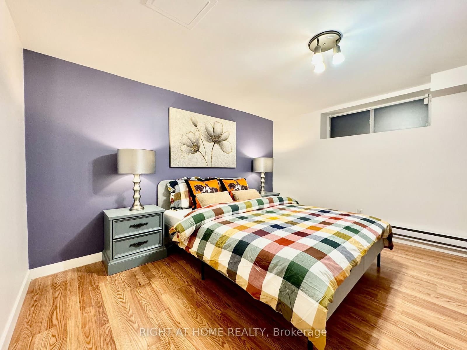 1196 Avenue Road, Unit Lower Apartment thumbnail 4
