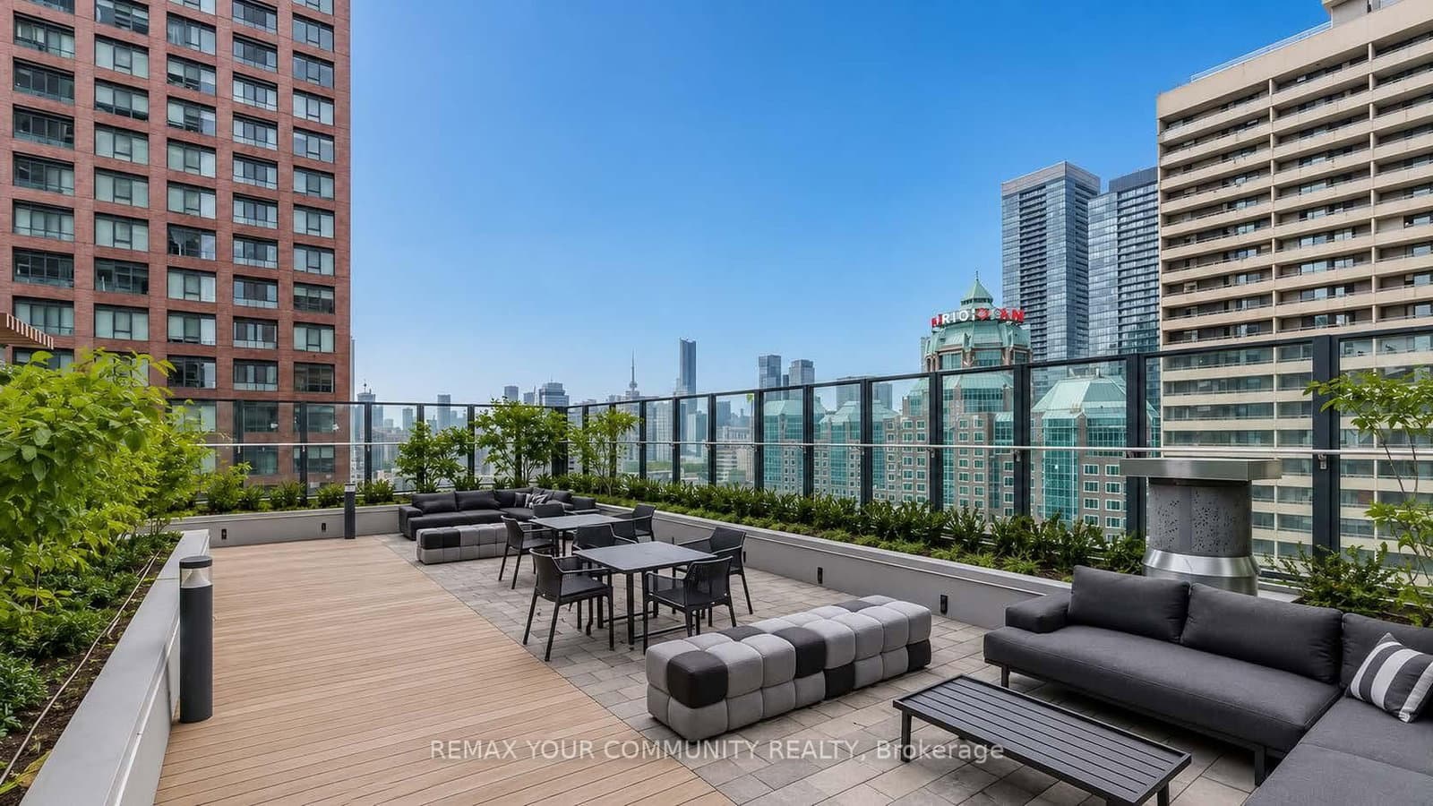 395 Bloor Street E, Unit 2601 thumbnail 25