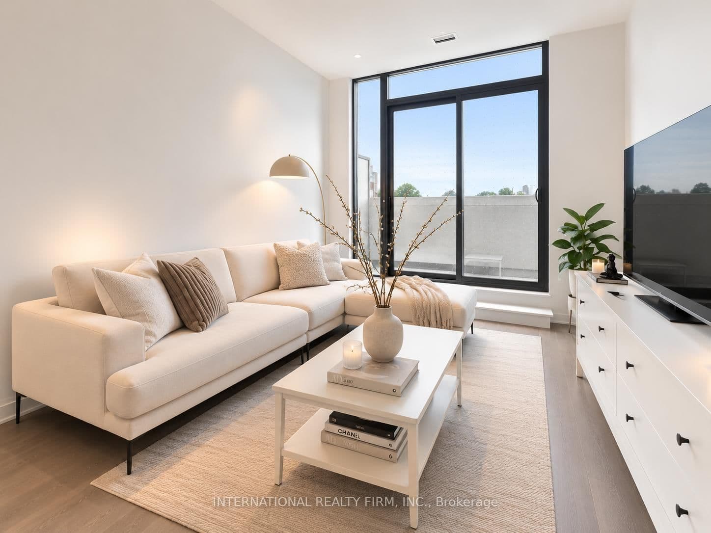 33 Frederick Todd Way W, Unit 207 thumbnail 10