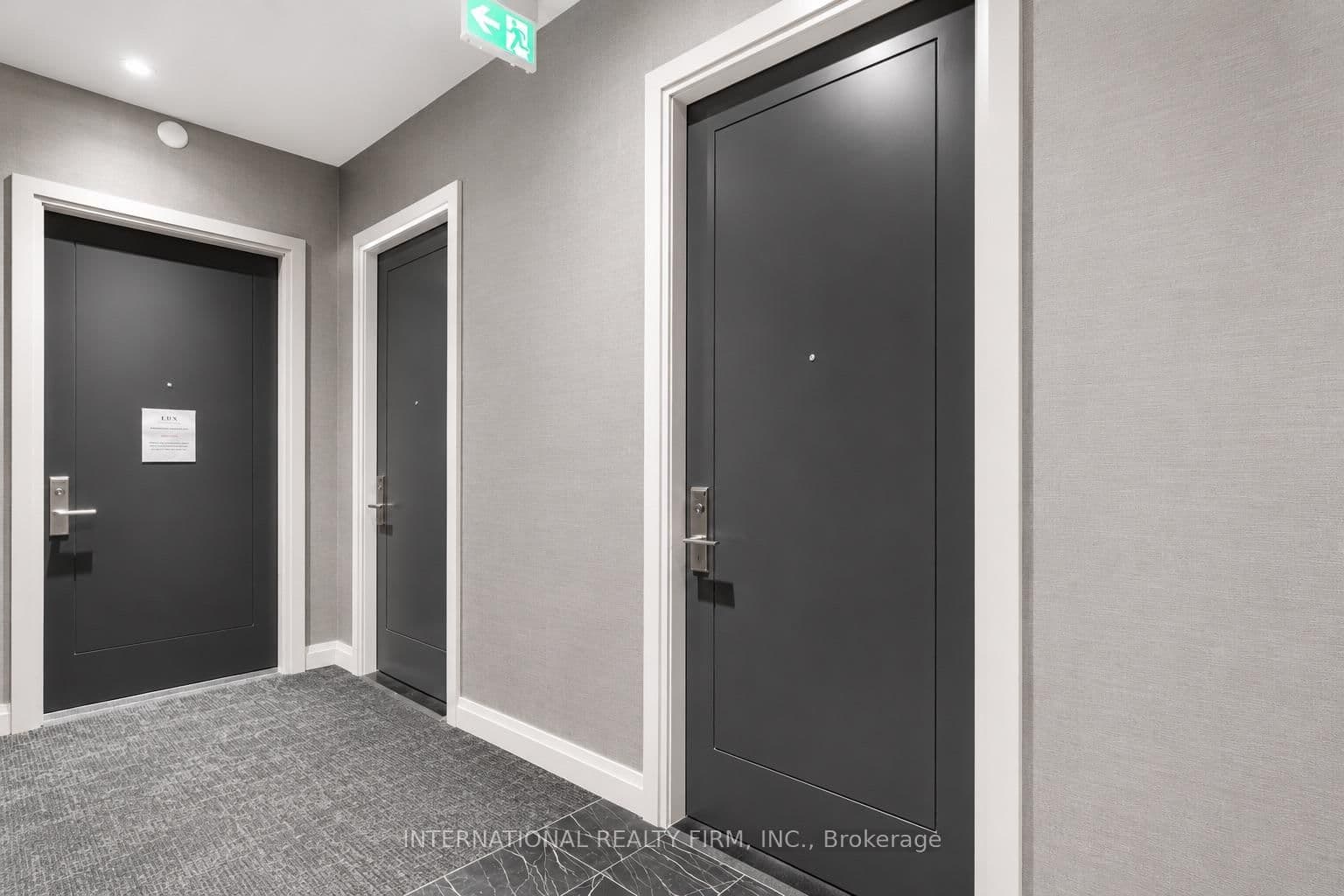 33 Frederick Todd Way W, Unit 207 thumbnail 3