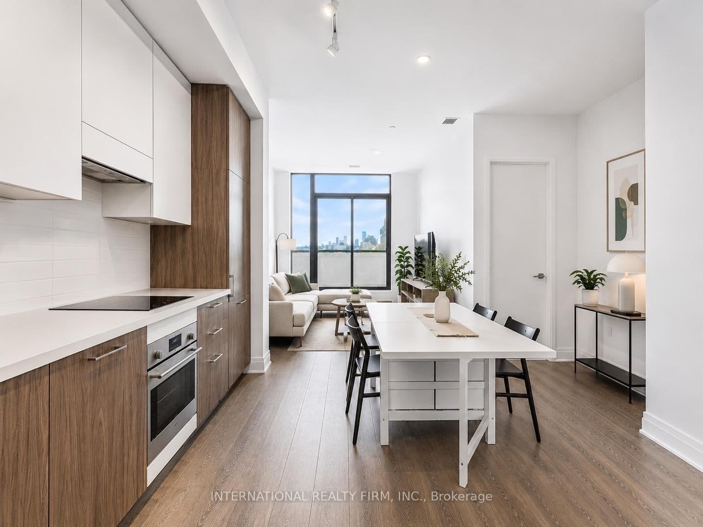 33 Frederick Todd Way W, Unit 207 thumbnail 6