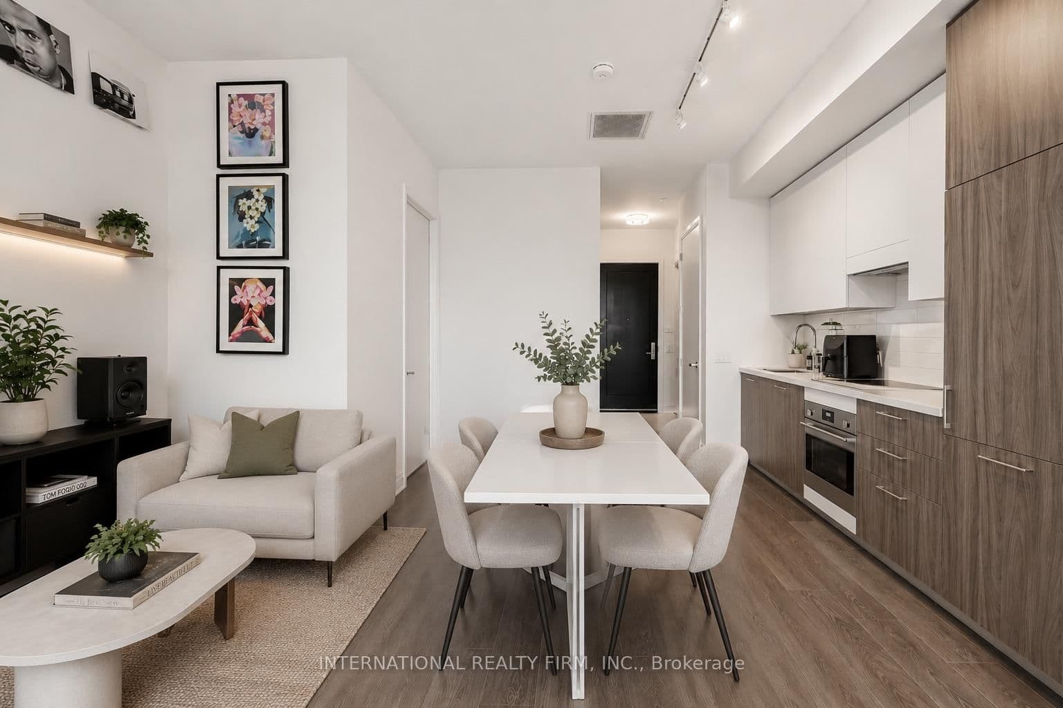 33 Frederick Todd Way W, Unit 207 thumbnail 9