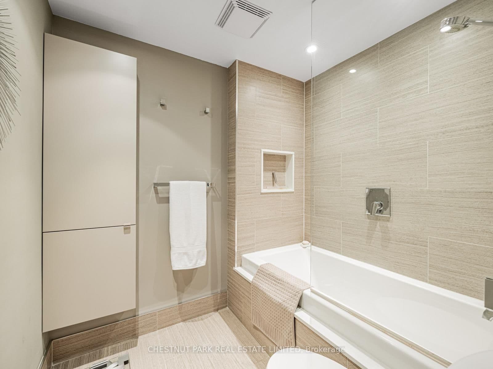 423 Avenue Road, Unit 8 thumbnail 23