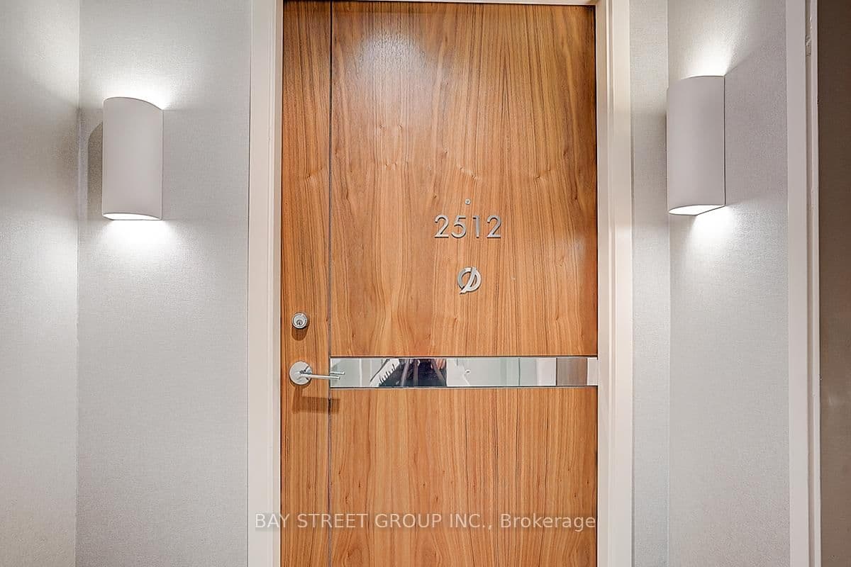 95 Mcmahon Drive, Unit 2512 thumbnail 2
