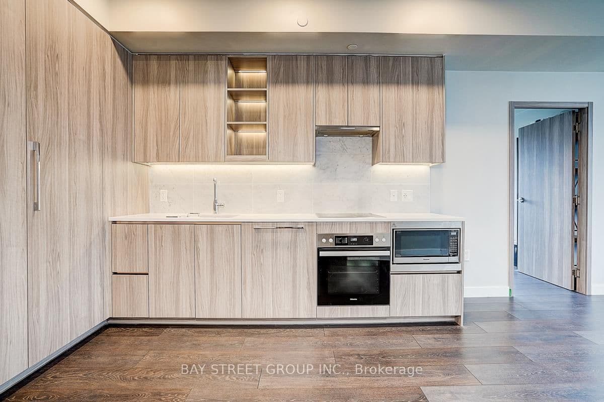 95 Mcmahon Drive, Unit 2512 thumbnail 20