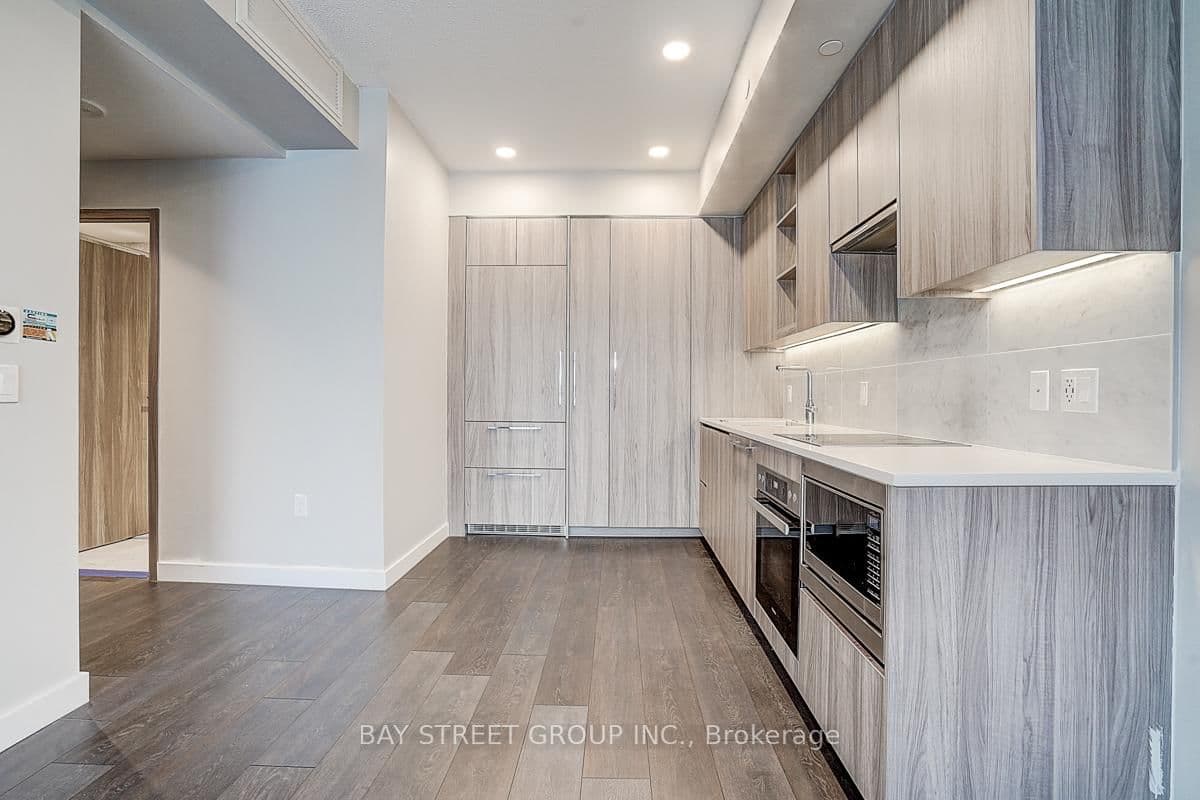 95 Mcmahon Drive, Unit 2512 thumbnail 22