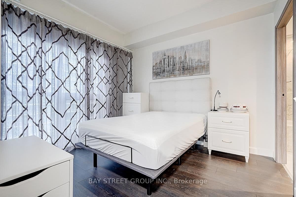 95 Mcmahon Drive, Unit 2512 thumbnail 29