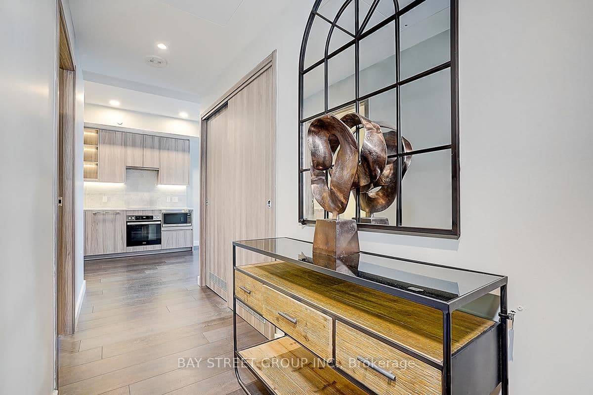95 Mcmahon Drive, Unit 2512 thumbnail 4