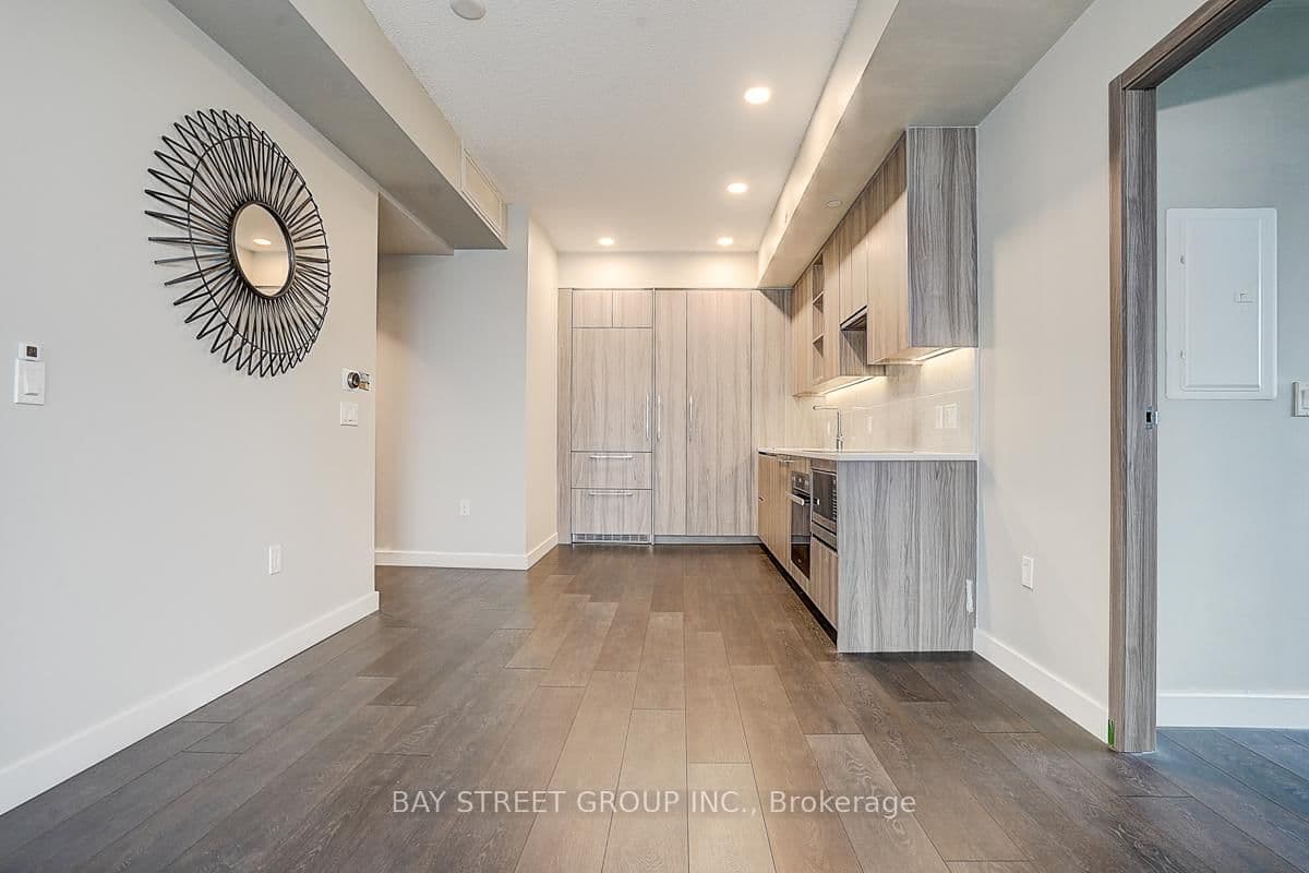 95 Mcmahon Drive, Unit 2512 thumbnail 41