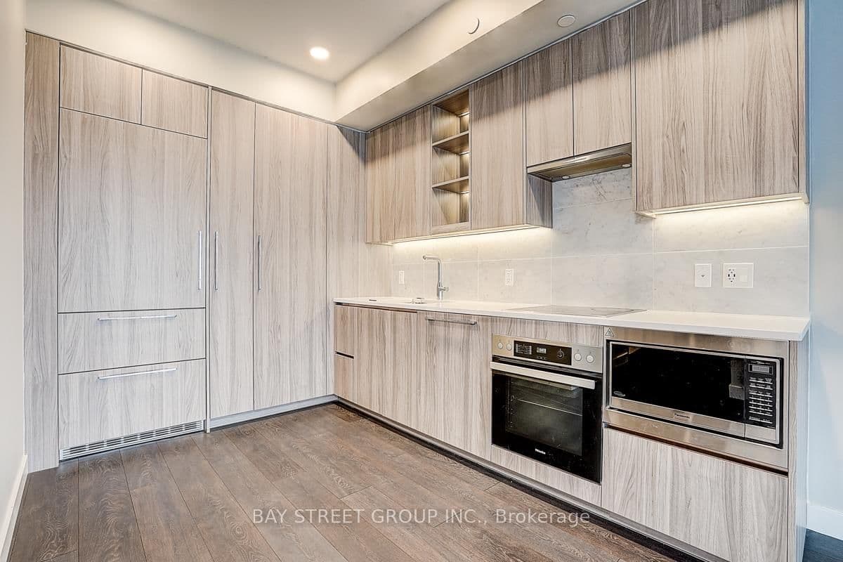 95 Mcmahon Drive, Unit 2512 thumbnail 44