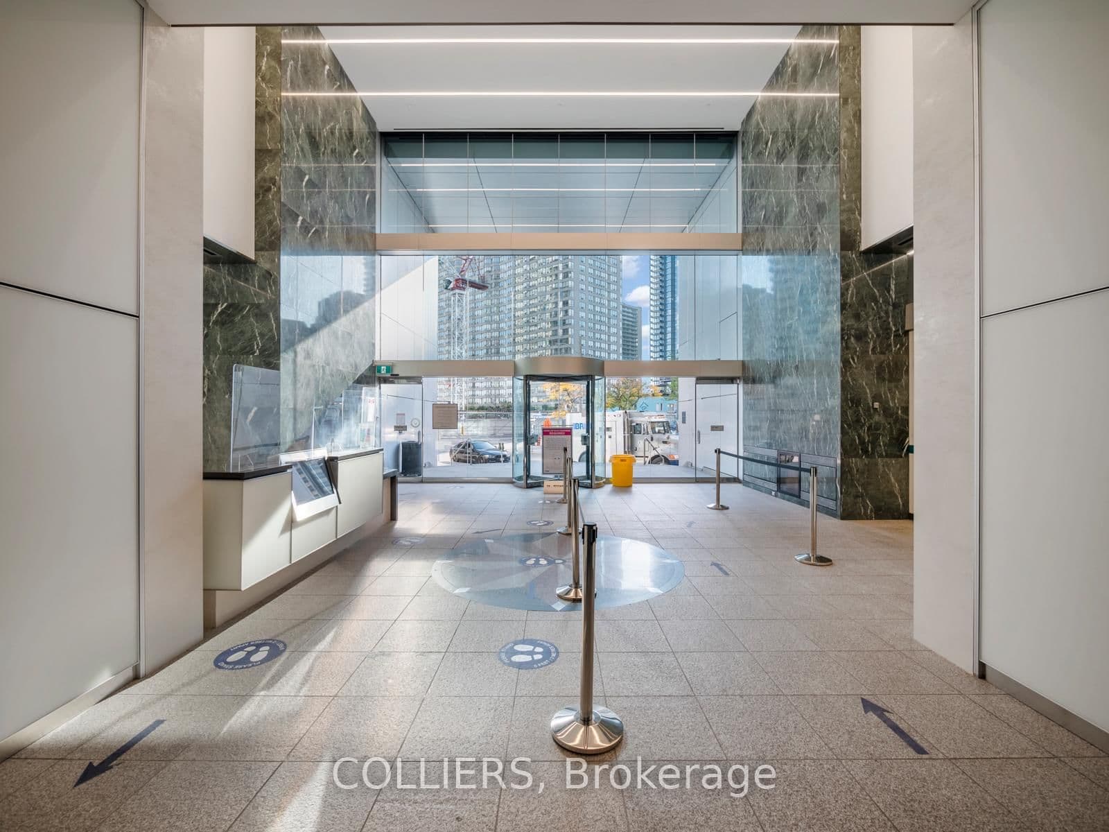 4950 Yonge Street, Unit 402 thumbnail 3