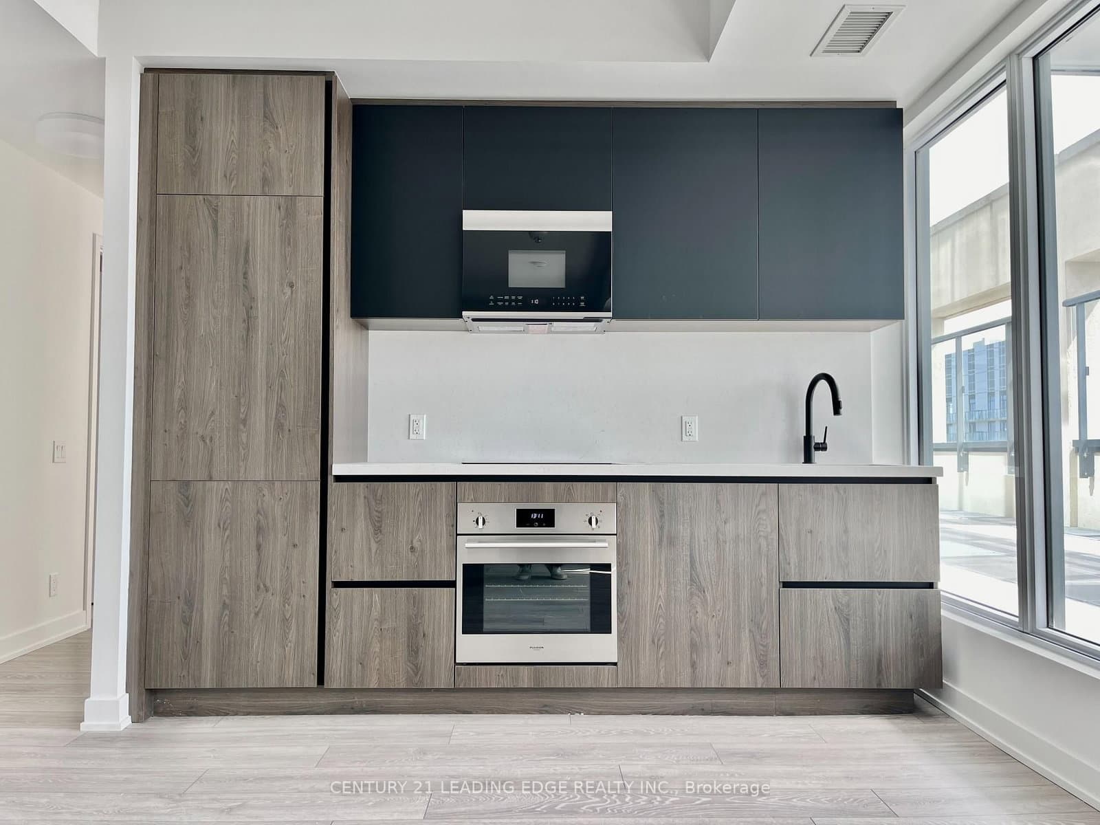 108 Peter Street, Unit 5106 thumbnail 3