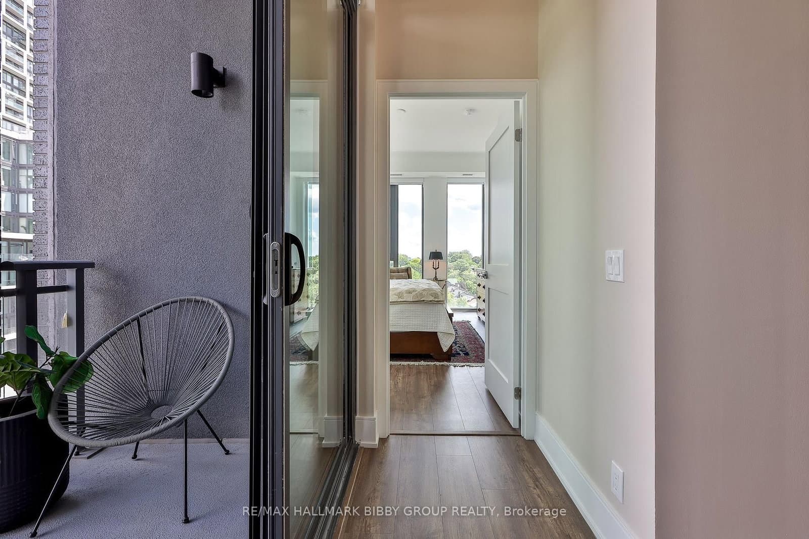 1 Hillsdale Avenue W, Unit 902 thumbnail 20