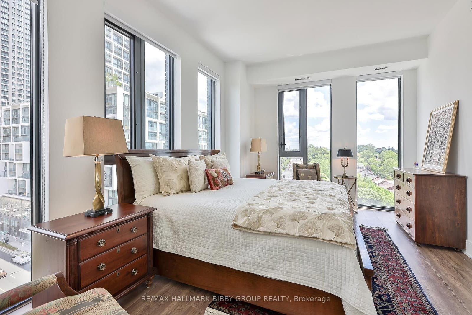 1 Hillsdale Avenue W, Unit 902 thumbnail 21