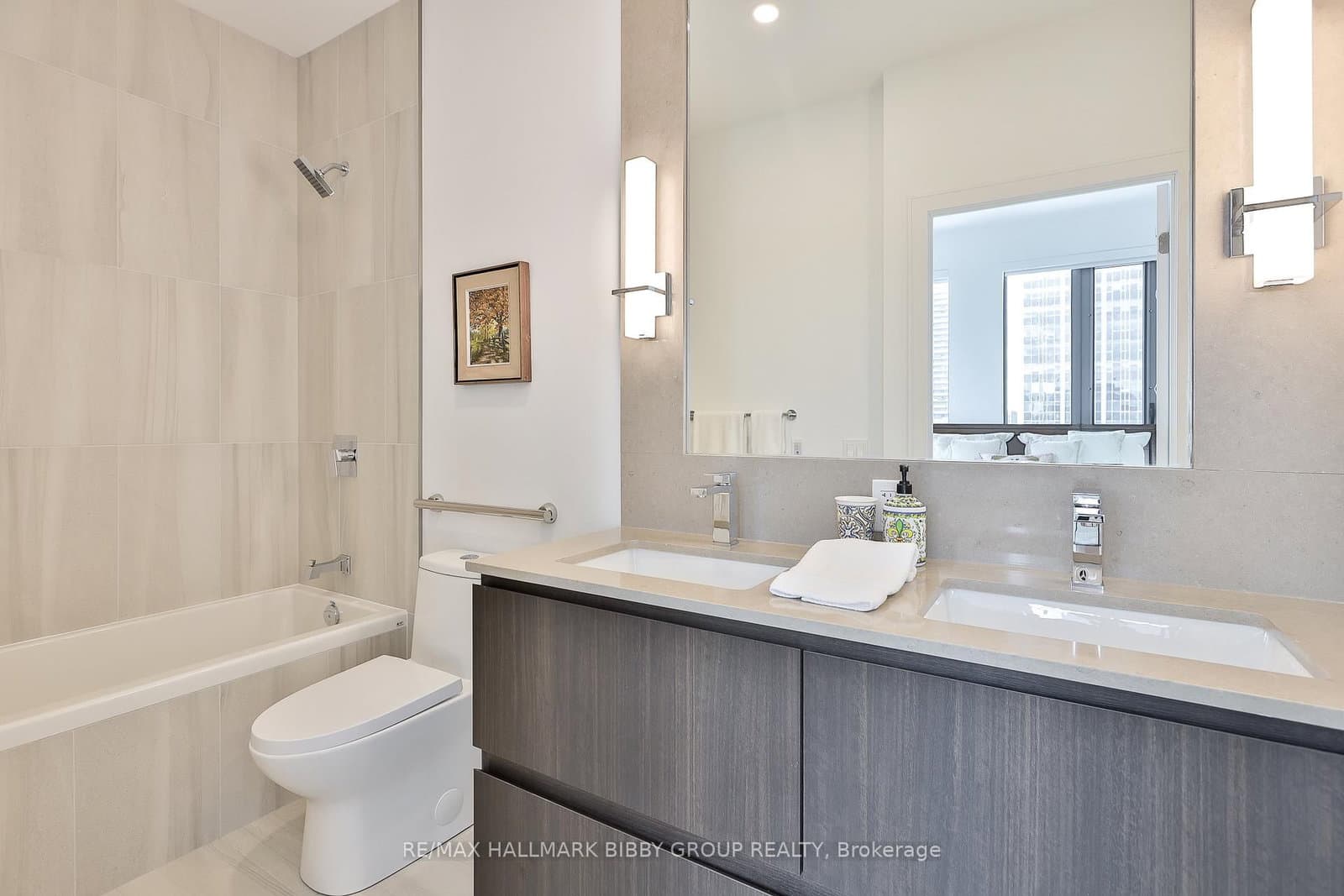 1 Hillsdale Avenue W, Unit 902 thumbnail 25