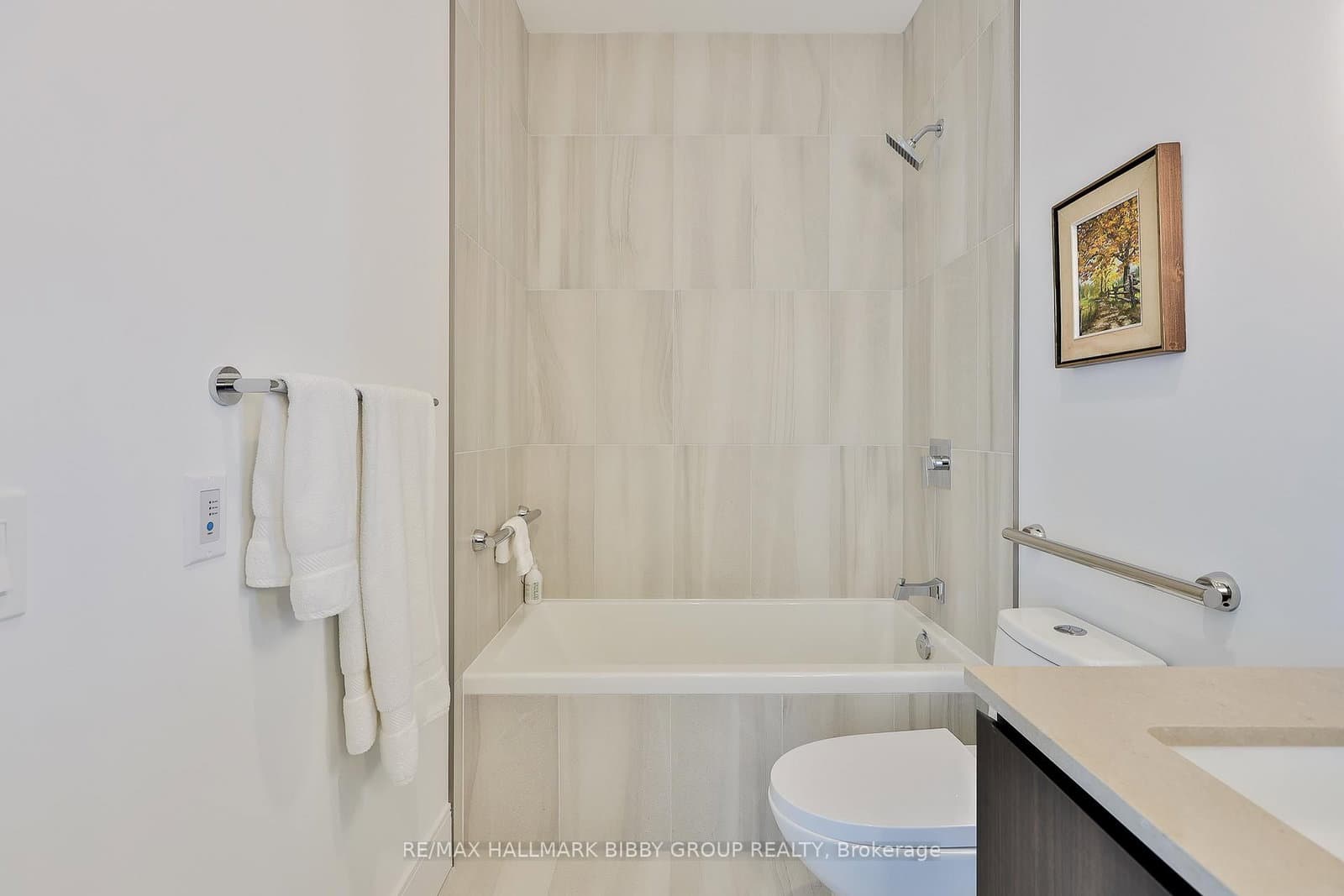 1 Hillsdale Avenue W, Unit 902 thumbnail 26